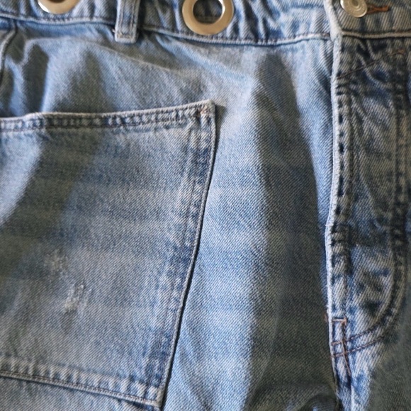 WE THE FREE FREE PEOPLE MOXIE BARREL JEANS Size 28 | Distressed Boho Denim - Picture 9 of 10